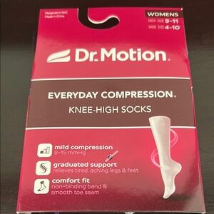 Women's Everyday Compression Knee-High Socks - Red